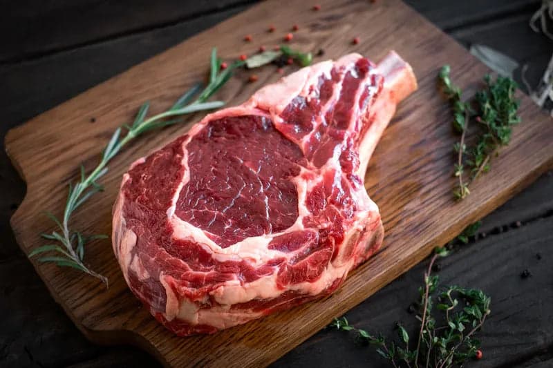Antrykot z kością 500 g